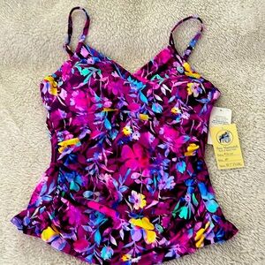NWT TANKINI TOP WITH BUILT IN BRA